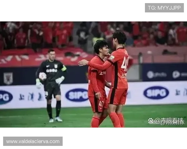 点球取消！刘洋突入禁区造点，麦麦提江回看后取消点球判罚